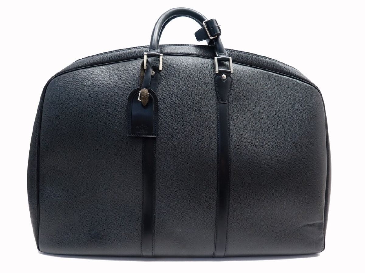 Louis Vuitton Helanga  Cuir Taiga Noir