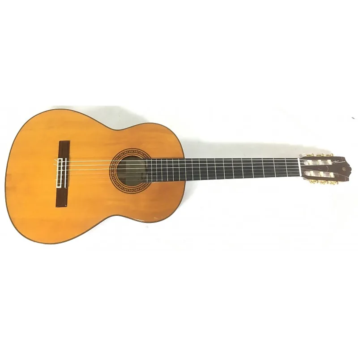 Yamaha CG-140   Droitier