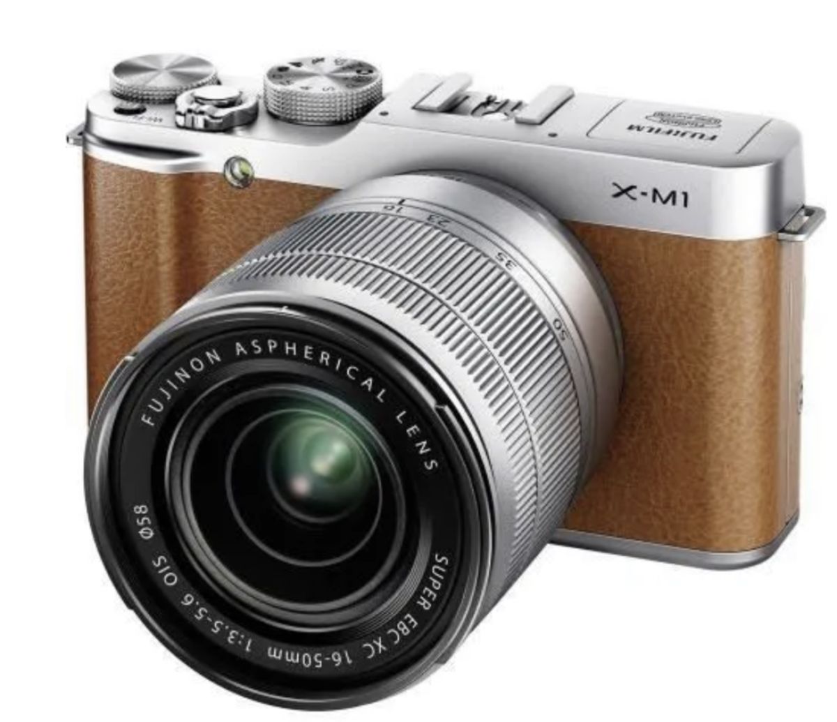 Fujifilm X-M1 16 Mpx Full HD SD XC 16-50mm f/3.5-5.6 OIS