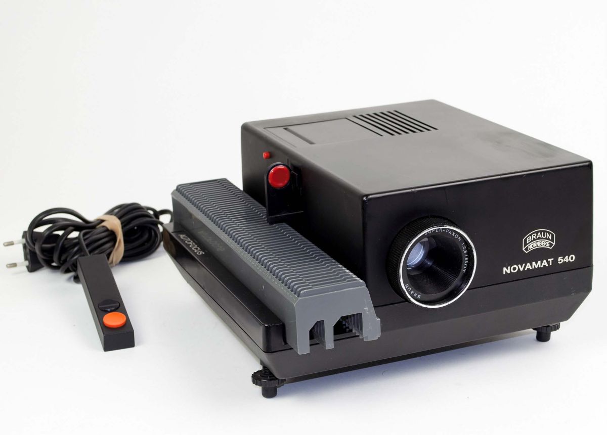 Braun novamat 840 A projecteur a diapo Noir
