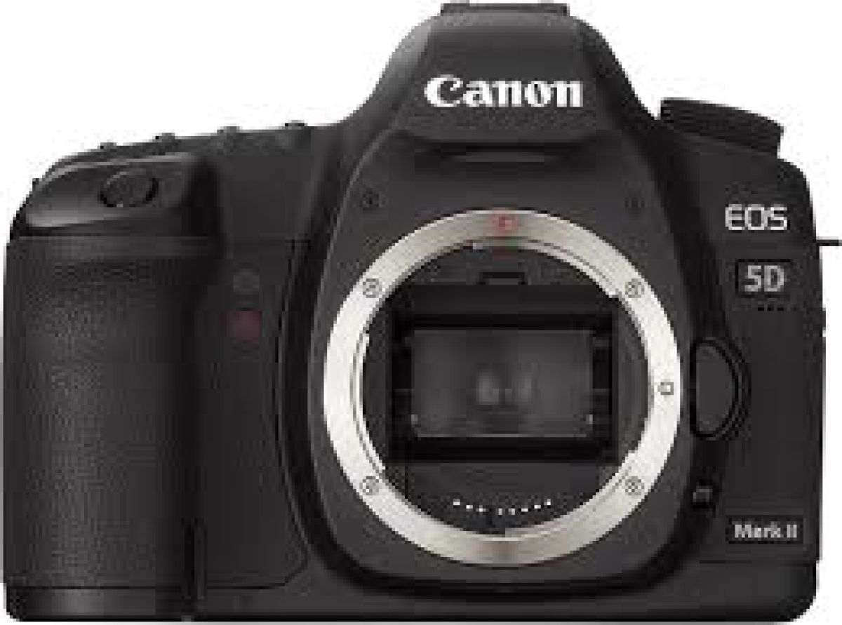 Canon EOS 5D Mark II 21 Mégapixels  Compact flash